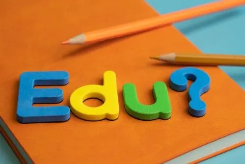 �߶ˌW(xu��)У�W(w��ng)վ�O(sh��)Ӌ��Ό��F(xi��n)�����O(sh��)Ӌ